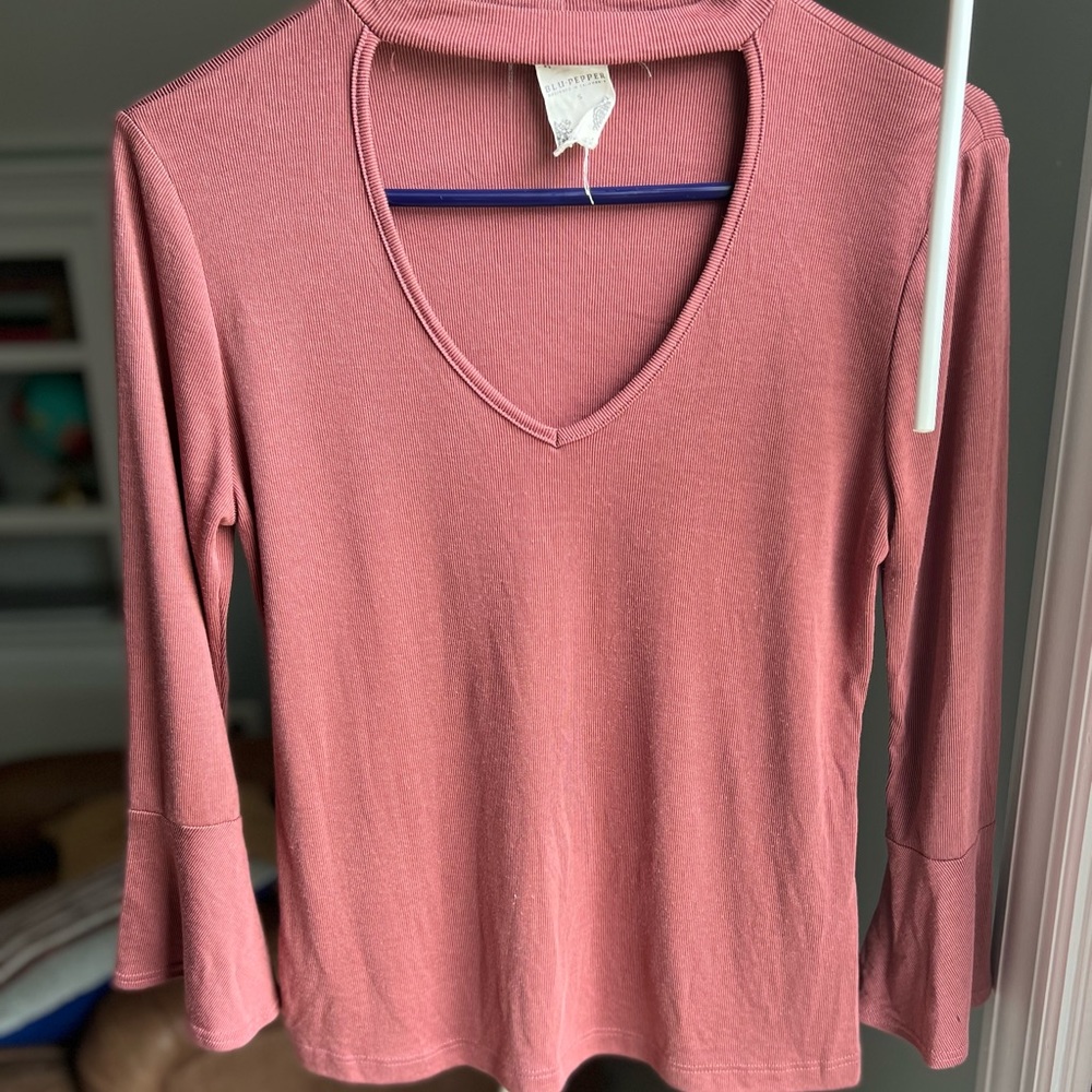 Blu-Pepper choker accent top long sleeve sz S color Rose